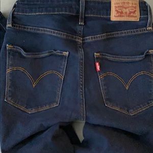 Levi’s 721 High Rise Skinny jeans 26